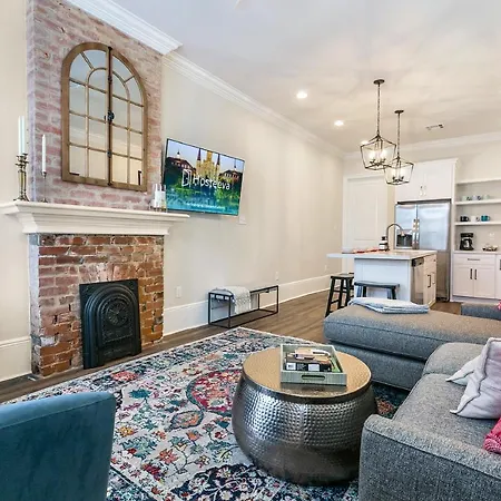 St Charles Ave Living Near Hot Spots And Restaurants Villa